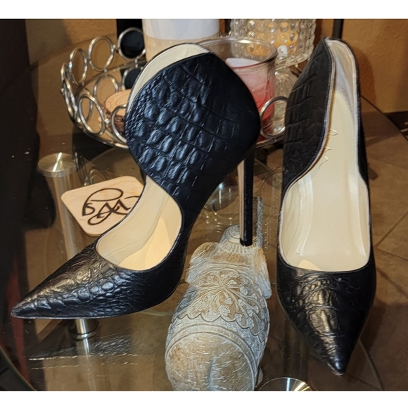 Yevrah Black Unique Heels Size 7 - Picture 3 of 6